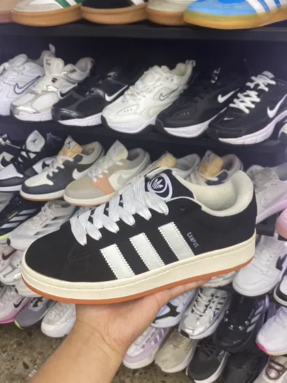 Adidas Campus Negro / Blanco con gum