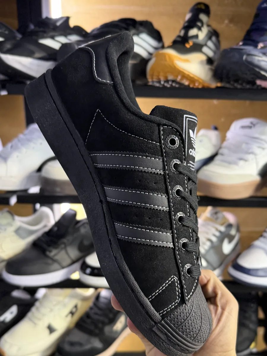 Adidas Superstar Negro gamuza