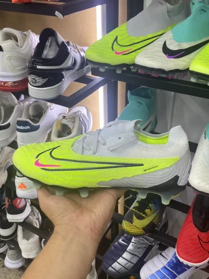 Nike Phantom GX Lima / Gris con rosa