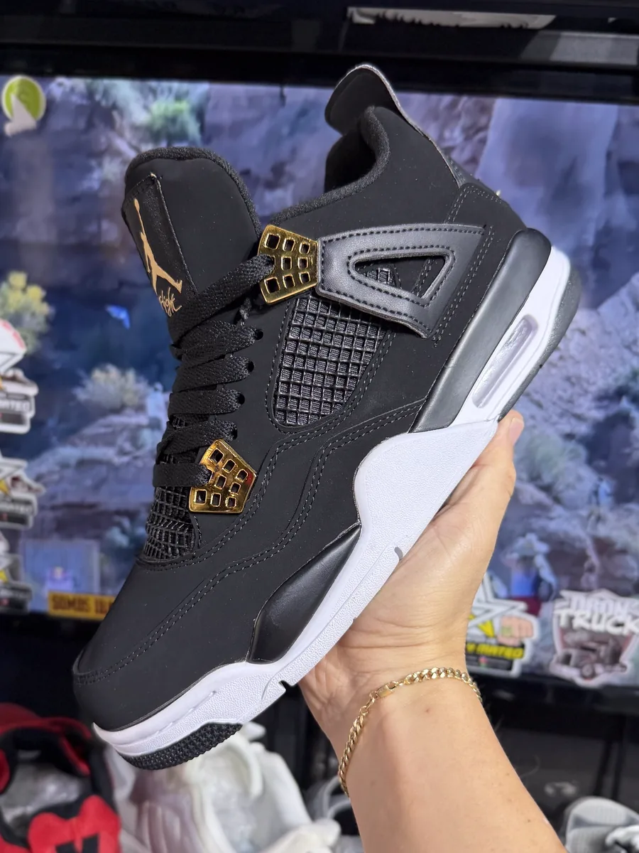 Air Jordan 4 Negro / Dorado