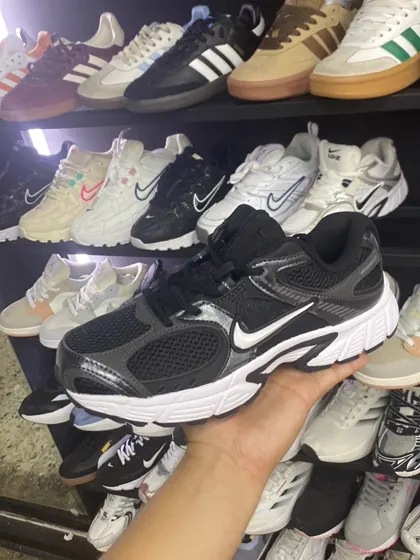 Nike Running Negro / Blanco / Gris