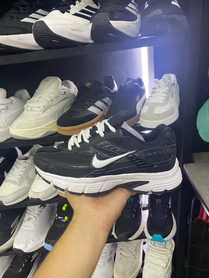 Nike Initiator Negro / Blanco