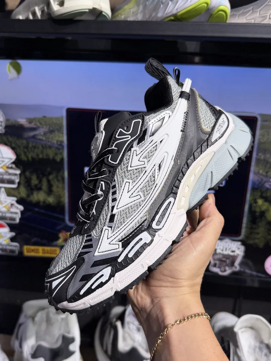 Nike Zoom Vomero 5 Negro / Gris