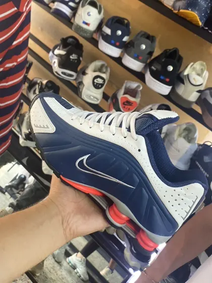 Nike Shox R4 Azul marino / Blanco
