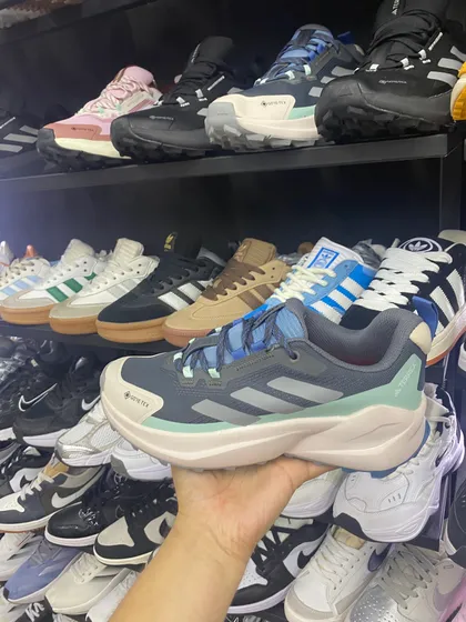 Adidas Terrex Azul marino / Menta con crema (dama)