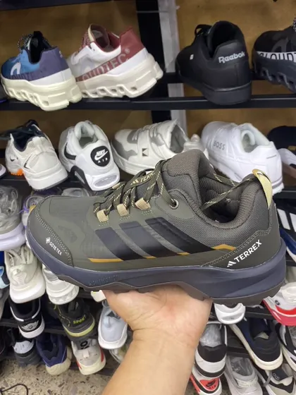 Adidas Terrex Oliva / Negro