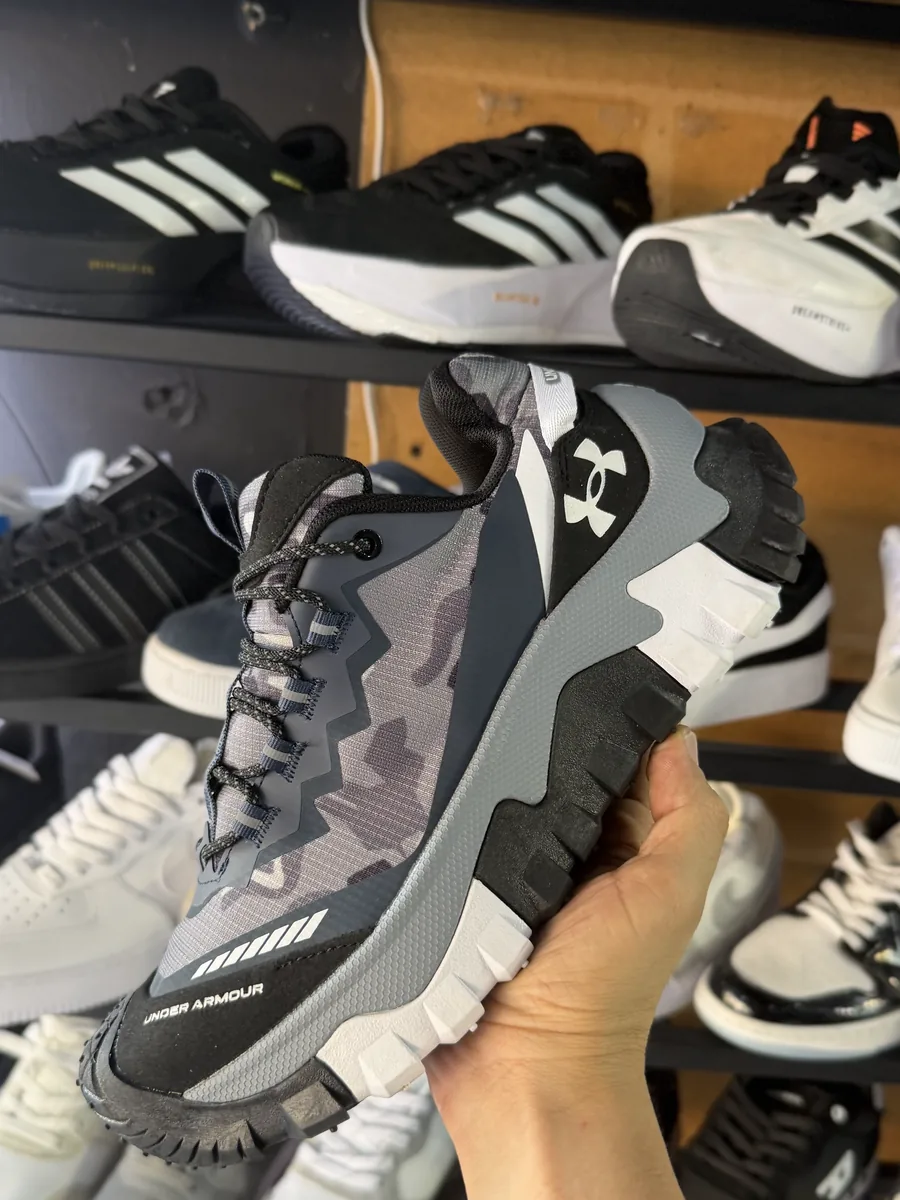 Under Armour Camuflado gris